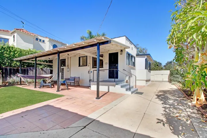 628 Euclid Street, Santa Monica, California 90402