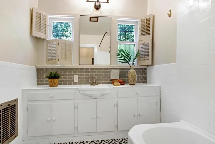 628 Euclid Street, Santa Monica, California 90402