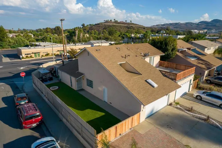 581 Carrie Cir, San Marcos, California 92069