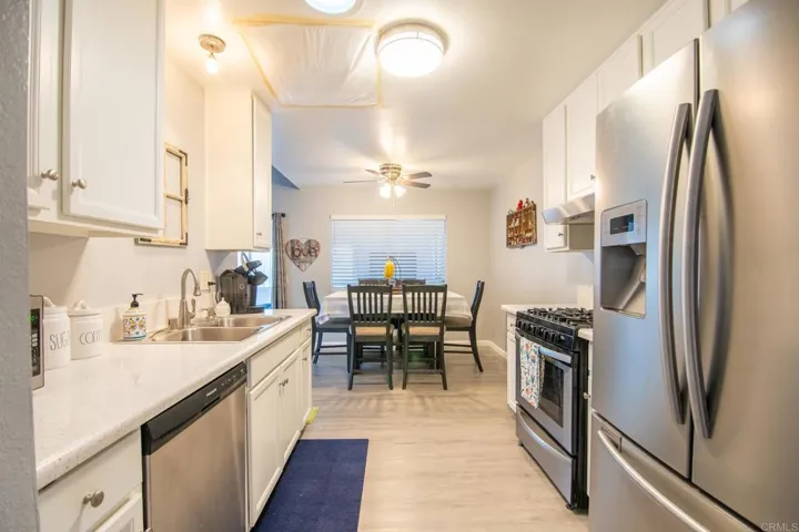 581 Carrie Cir, San Marcos, California 92069