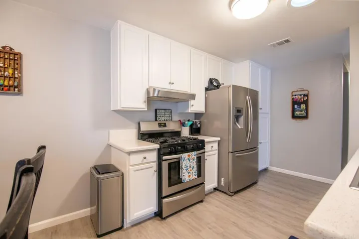 581 Carrie Cir, San Marcos, California 92069