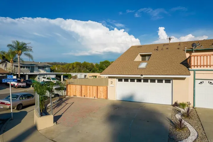 581 Carrie Cir, San Marcos, California 92069