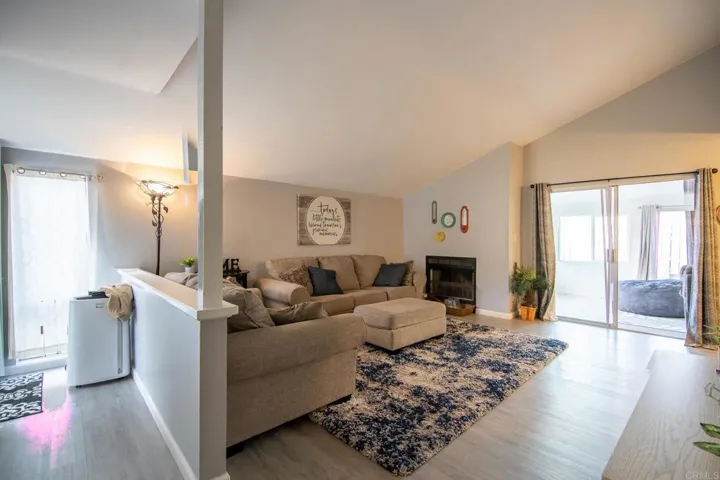 581 Carrie Cir, San Marcos, California 92069