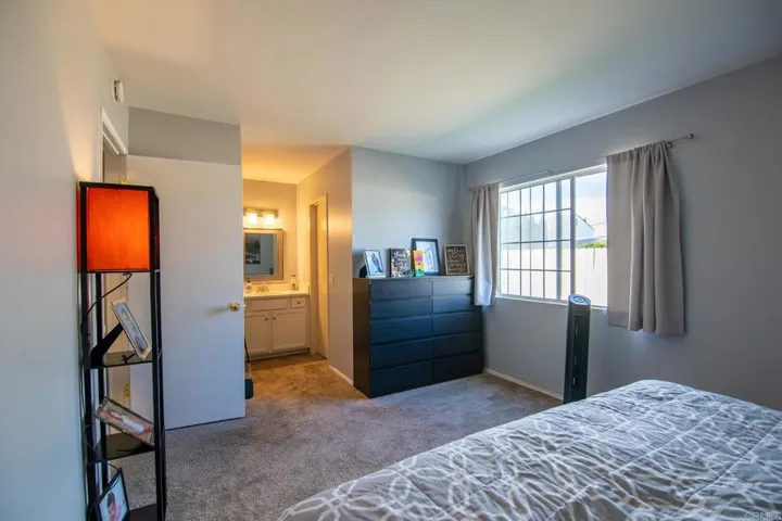 581 Carrie Cir, San Marcos, California 92069