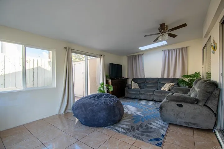 581 Carrie Cir, San Marcos, California 92069