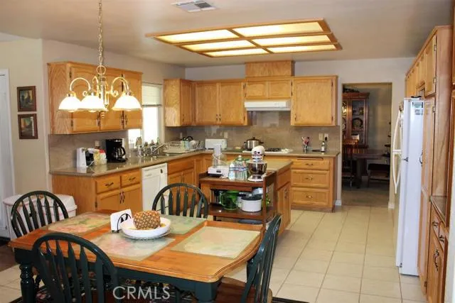 15319 Lookout Road, Apple Valley, California 92307