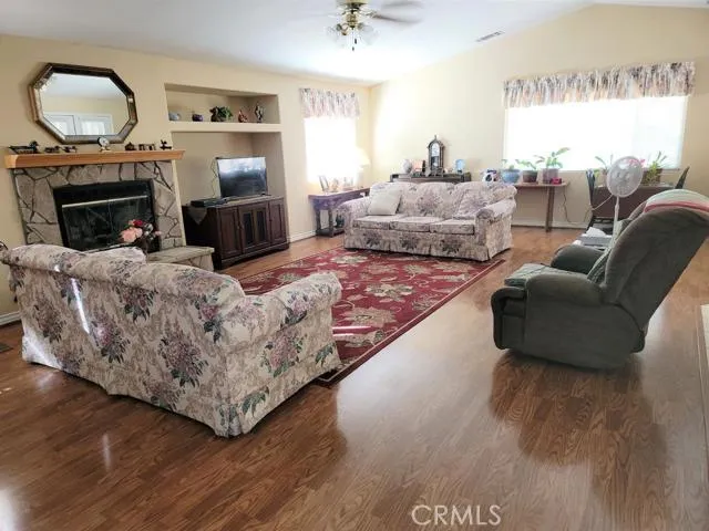 15319 Lookout Road, Apple Valley, California 92307