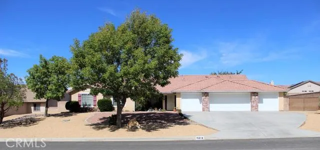 15319 Lookout Road, Apple Valley, California 92307