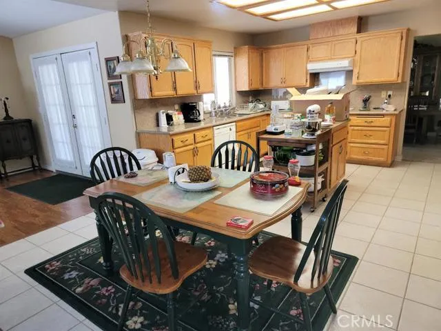 15319 Lookout Road, Apple Valley, California 92307