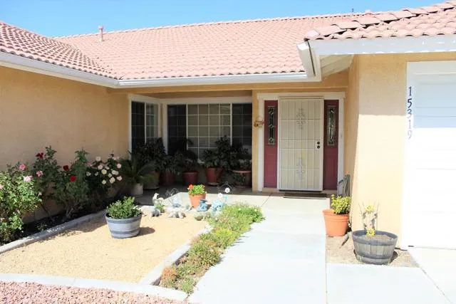 15319 Lookout Road, Apple Valley, California 92307