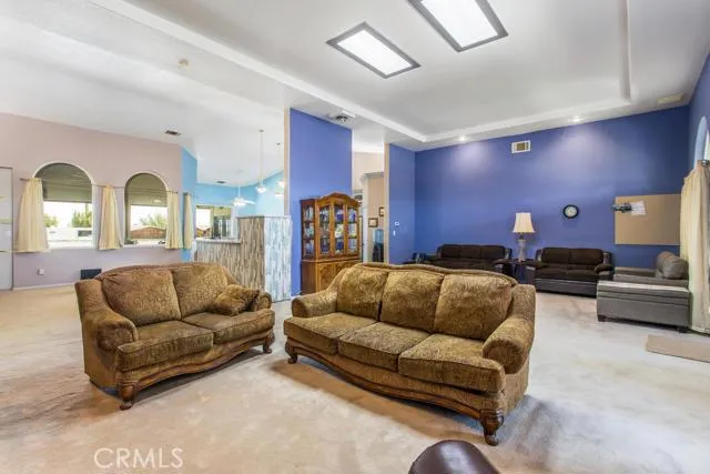 7725 Foley Road, Oak Hills, California 92344