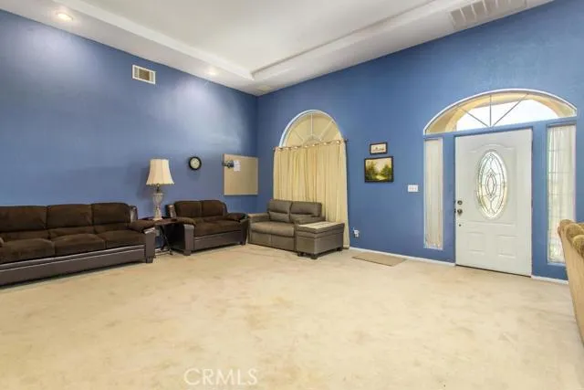 7725 Foley Road, Oak Hills, California 92344