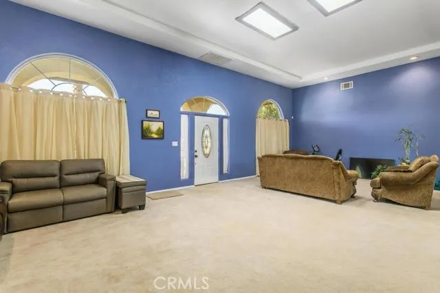 7725 Foley Road, Oak Hills, California 92344