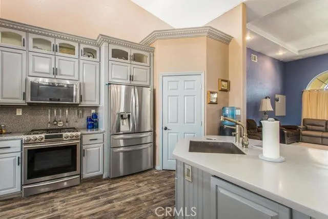 7725 Foley Road, Oak Hills, California 92344