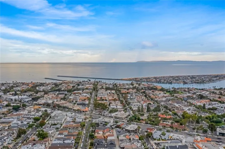821 Hibiscus Court, Corona Del Mar, California 92625
