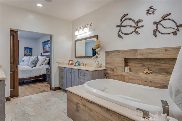 821 Hibiscus Court, Corona Del Mar, California 92625
