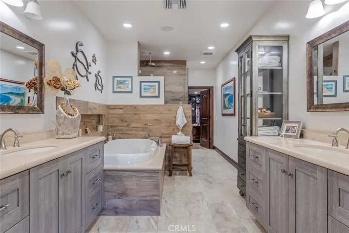 821 Hibiscus Court, Corona Del Mar, California 92625