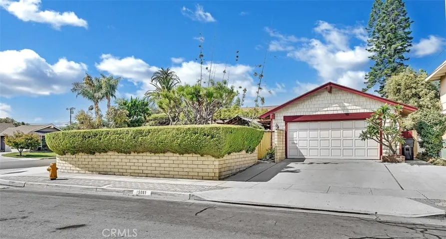 15081 Sevilla Circle, Huntington Beach, California 92647