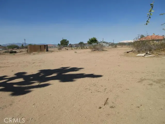10466 6th Avenue, Hesperia, California 92345
