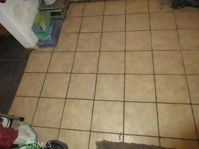 10466 6th Avenue, Hesperia, California 92345