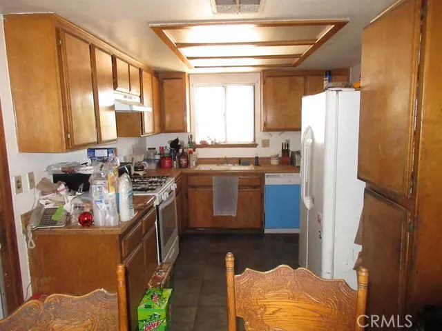 10466 6th Avenue, Hesperia, California 92345