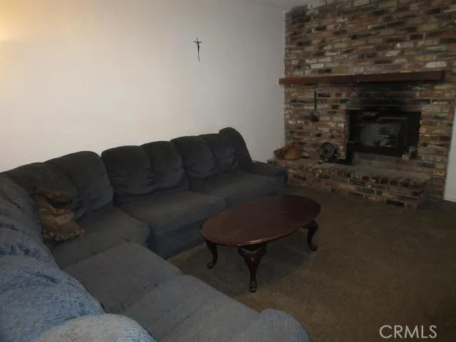 10466 6th Avenue, Hesperia, California 92345