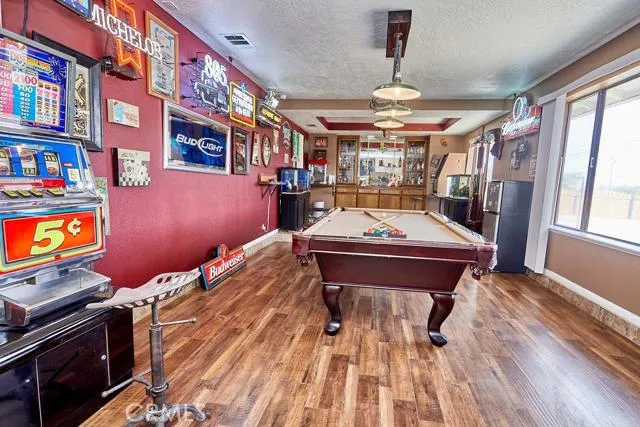7664 Peach Avenue, Hesperia, California 92345