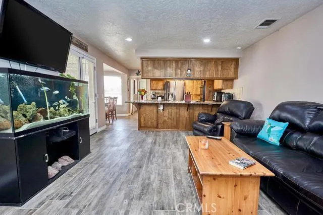 7664 Peach Avenue, Hesperia, California 92345