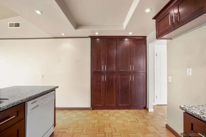7696 Canyon Point Ln, San Diego, California 92126