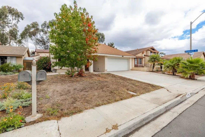 7696 Canyon Point Ln, San Diego, California 92126