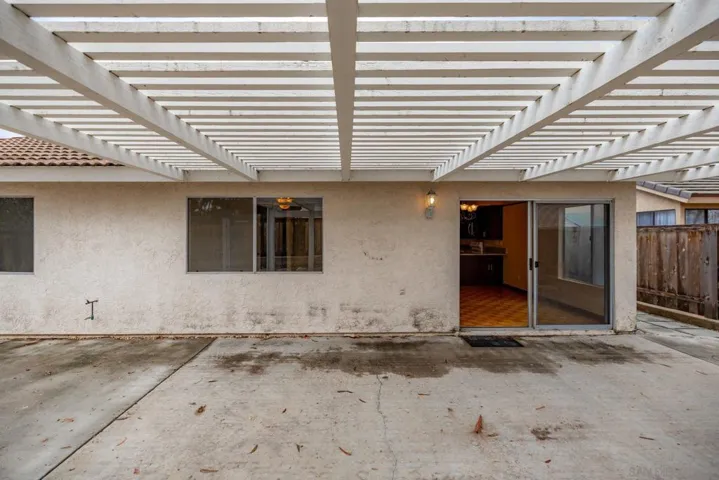 7696 Canyon Point Ln, San Diego, California 92126