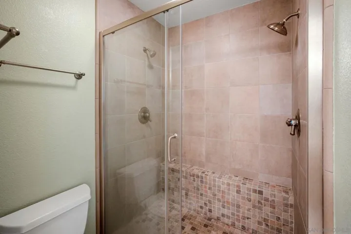 7696 Canyon Point Ln, San Diego, California 92126