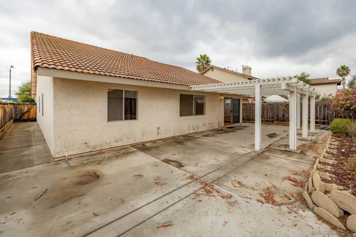 7696 Canyon Point Ln, San Diego, California 92126