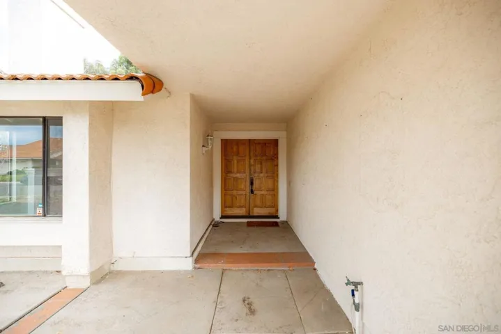7696 Canyon Point Ln, San Diego, California 92126