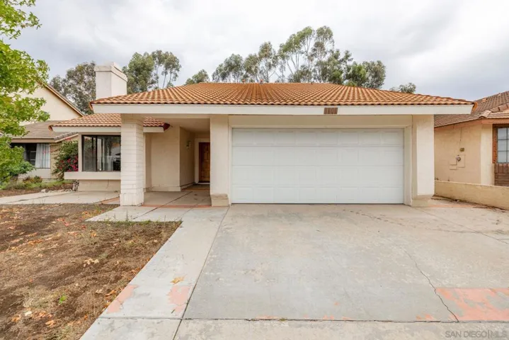7696 Canyon Point Ln, San Diego, California 92126