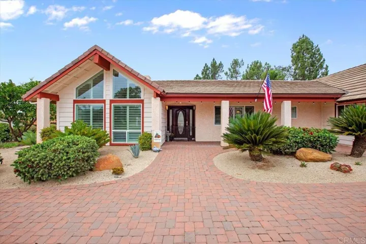 10700 Meadow Glen Way East, Escondido, California 92026