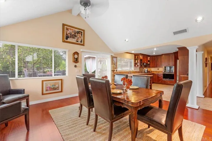 10700 Meadow Glen Way East, Escondido, California 92026