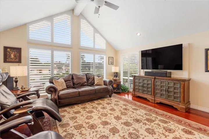 10700 Meadow Glen Way East, Escondido, California 92026