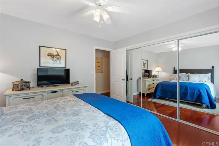 10700 Meadow Glen Way East, Escondido, California 92026