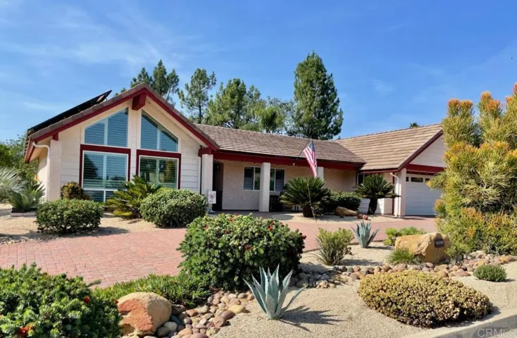 10700 Meadow Glen Way East, Escondido, California 92026