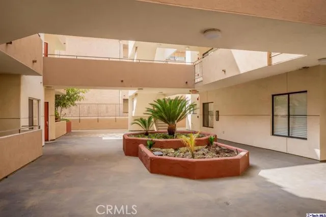 500 E Lexington Drive 213, Glendale, California 91206