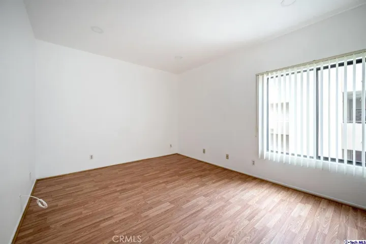 500 E Lexington Drive 213, Glendale, California 91206