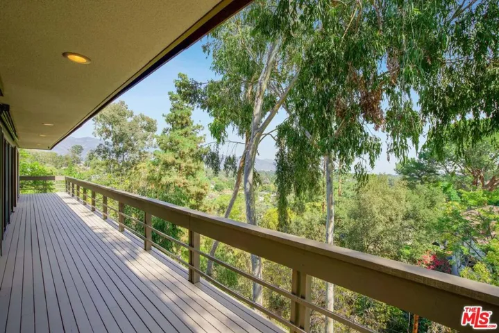 1585 Pleasant Way, Pasadena, California 91105