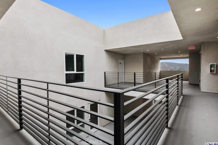 7064 Greeley Street 103, Tujunga, California 91042