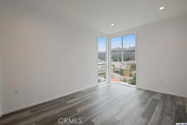 7064 Greeley Street 103, Tujunga, California 91042