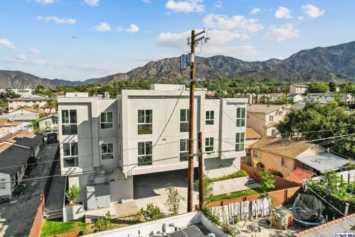 7064 Greeley Street 103, Tujunga, California 91042