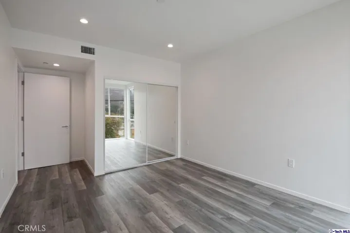 7064 Greeley Street 103, Tujunga, California 91042