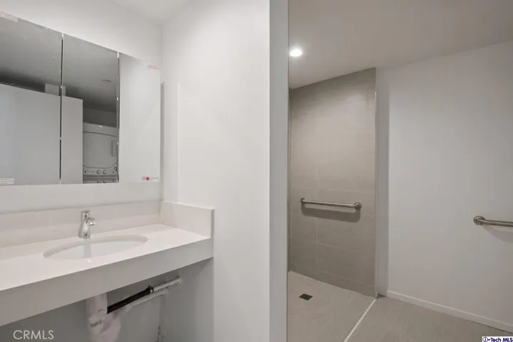 7064 Greeley Street 103, Tujunga, California 91042