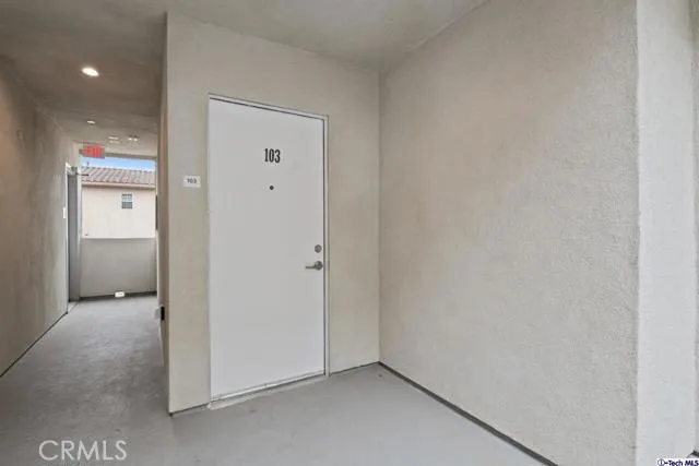7064 Greeley Street 103, Tujunga, California 91042