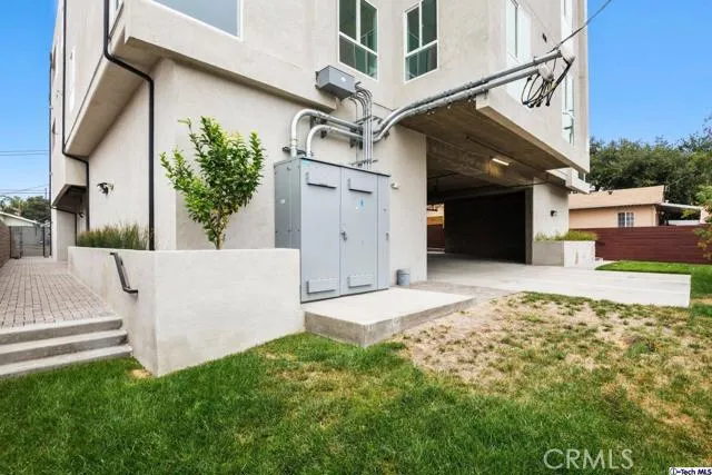 7064 Greeley Street 103, Tujunga, California 91042